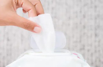 Baby wipes: Do you need a reason to choose environmentally friendly and safe products?